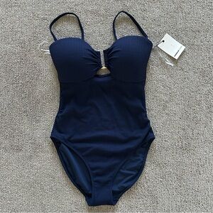 Change Of Scenery Juliette One Piece In Navy Texture‎ Size Large